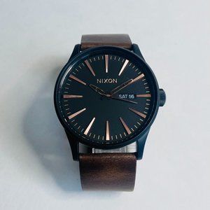 Nixon Sentry Leather 42 MM Distressed Horween Brown Black Black